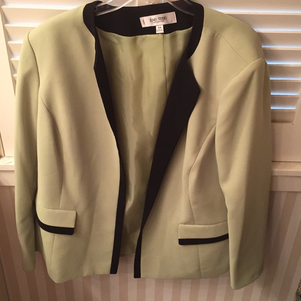 Jones New York Studio chartreuse colored blazer